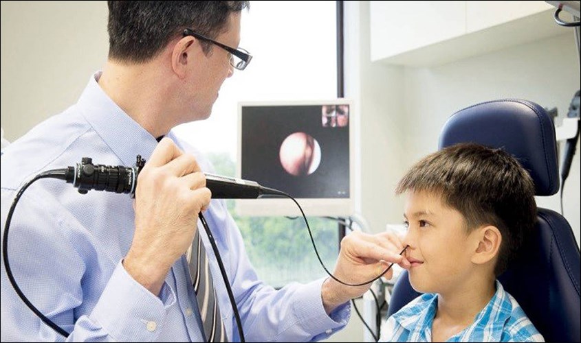 Khi bệnh viêm mũi dị ứng ở trẻ em bị nặng cần đưa đến bệnh viện