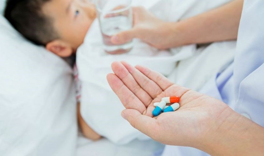 Áp dụng các pháp đồ kháng sinh phù hợp khi trẻ bị nhiễm trùng sơ sinh